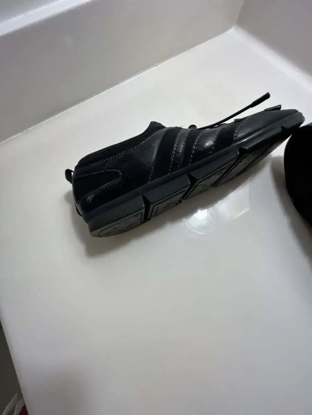Liz Claiborne Women's Black Lightweight Comfort Sport Sneakers with Bungee Lacin